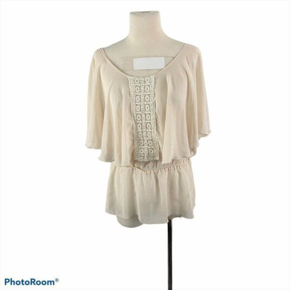 LA CLASSE COUTURE Beige Blouse with Crochet‎ Detail (S)